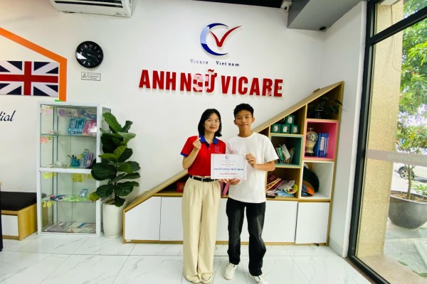 TRAO TẶNG HỌC BỔNG IELTS ĐẾN HỌC SINH ĐẠT ĐIỂM THI XUẤT SẮC VÀO LỚP 10